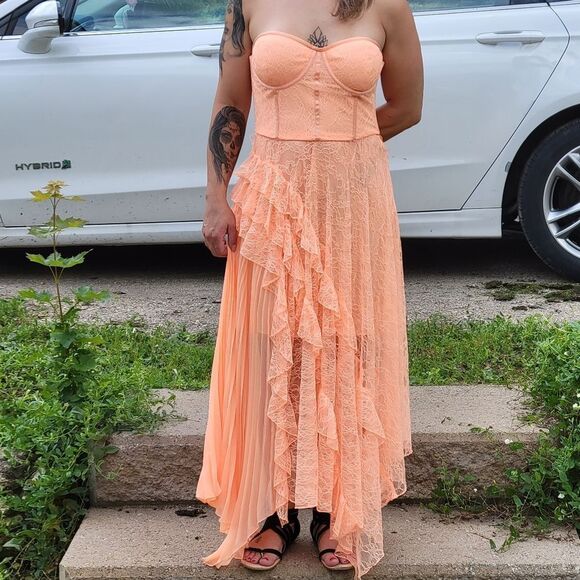 ALICE + OLIVIA peach fairy style  NEW WITH TAGS maxi gown - Picture 8 of 16